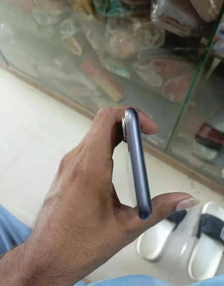 iphone 11 4