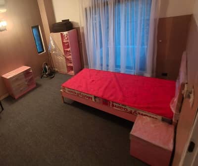 new kids - Pink Bed set with cupboard.