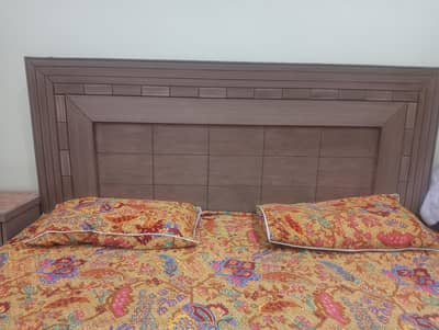 wooden bed set  2 side corner