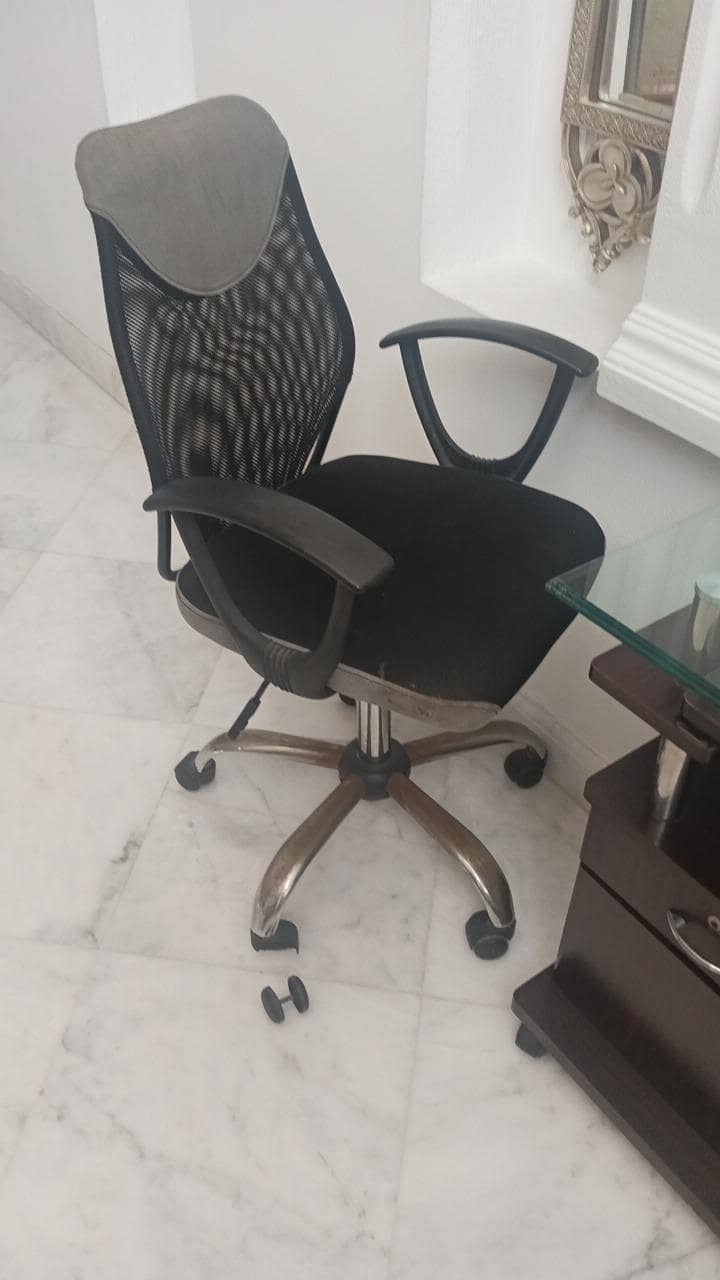 computer, study table plus chair 0