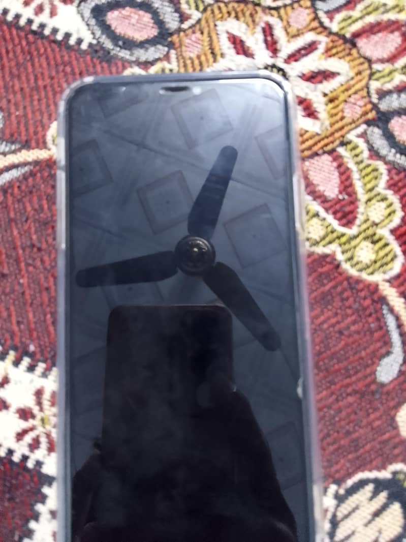 iphone 11 pro max 2