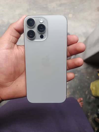 Iphone 16 pro max icloud locked