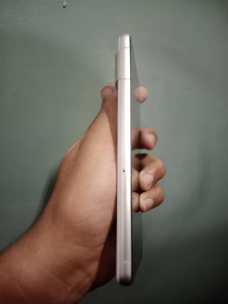 Google Pixel 7 4