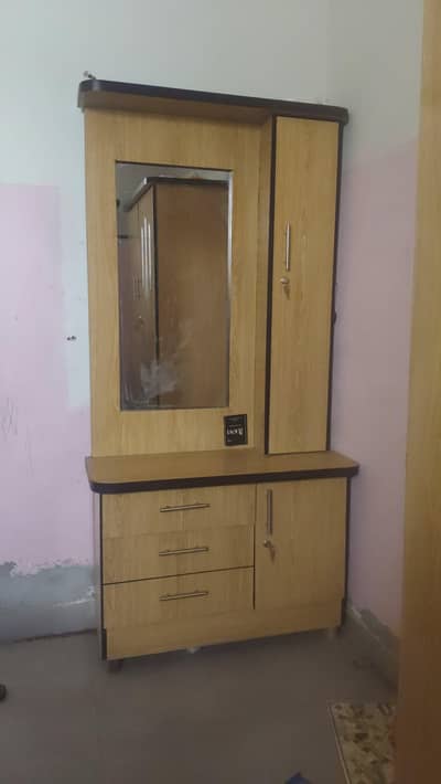 dressing table