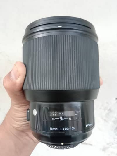 Sigma 85mm 1.4 in good condition