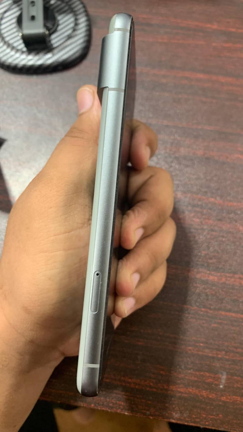 PIXEL 8 1