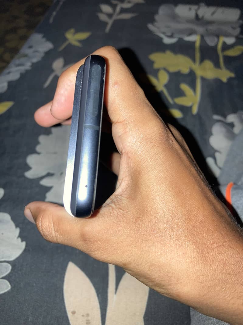 Google Pixel 8 2