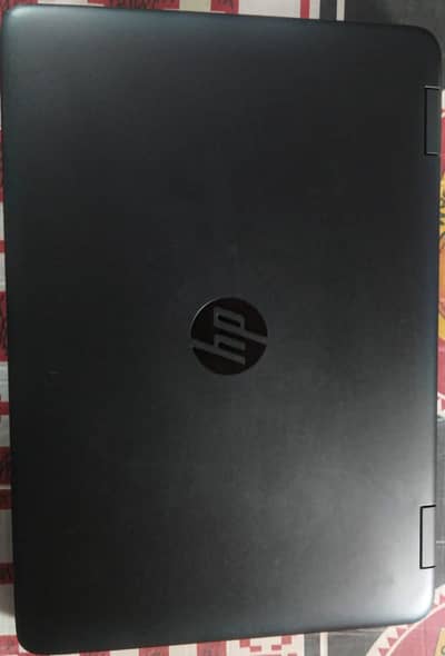 HP i5 6th gen neat and clean device almost brand new.