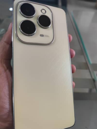 Infinix hot 40 pro 8+8/256