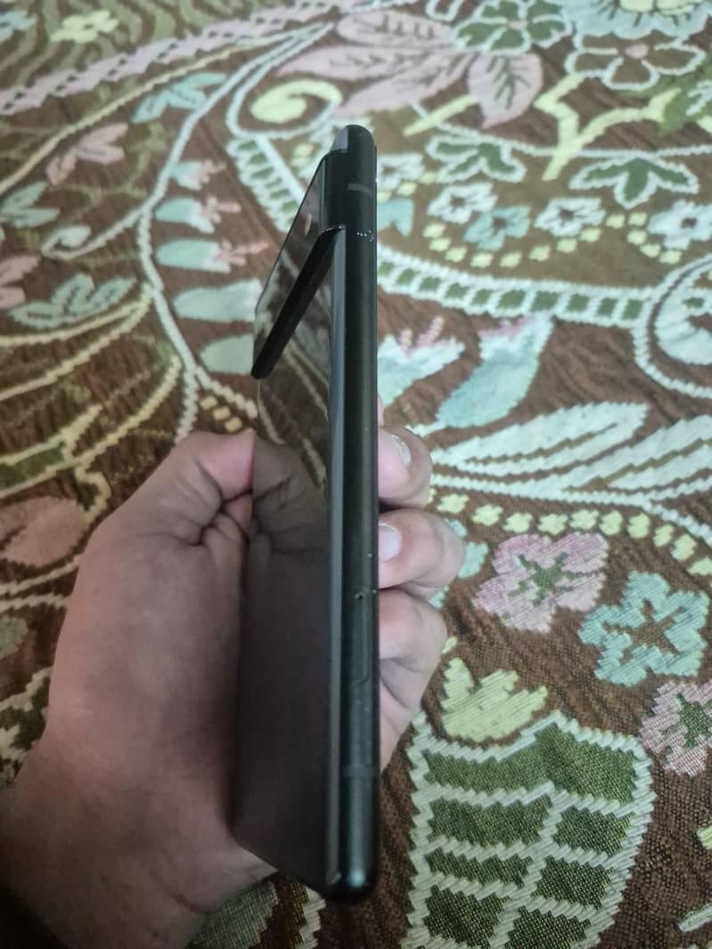 Google Pixel 6 4