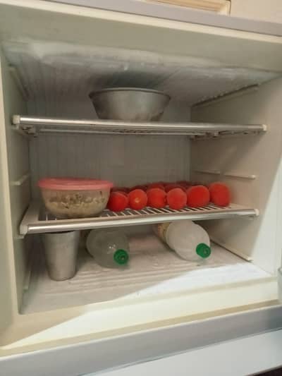 Dawlance fridge is very good condition for sale