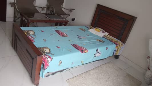 SINGLE BED FOR SALE