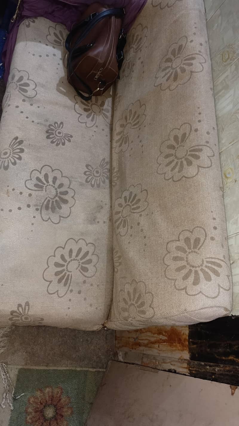 bolan sofa seats 0