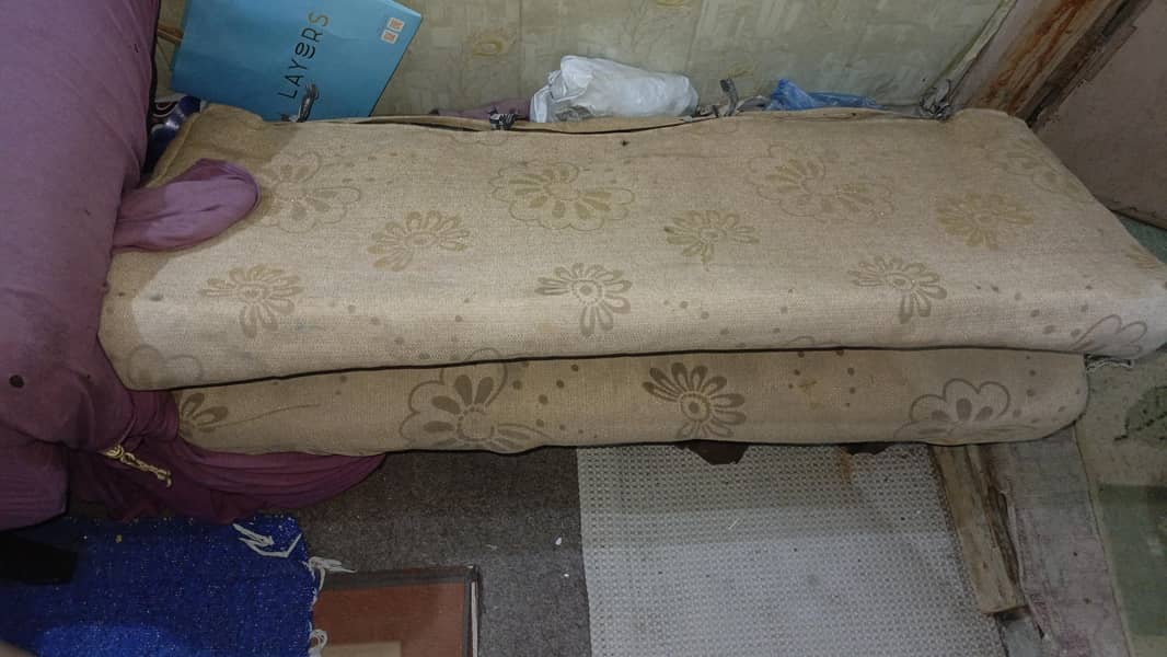 bolan sofa seats 1