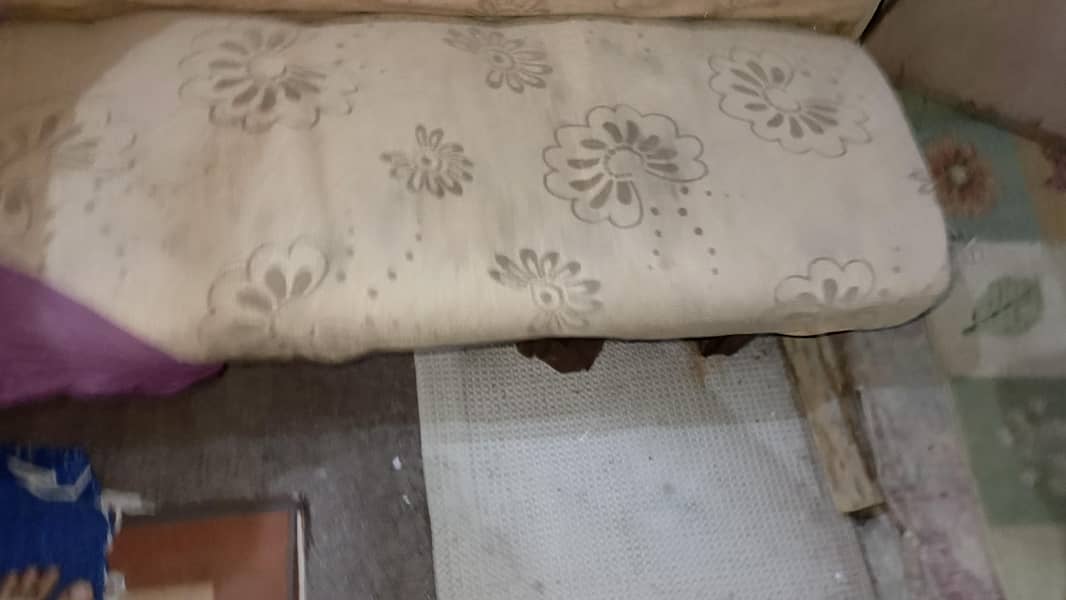 bolan sofa seats 3