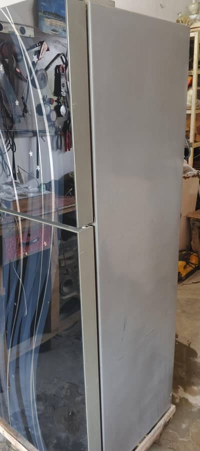 Haiar friage good condition good working all oky