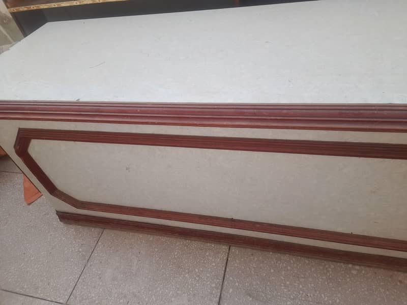counter table with rack 4