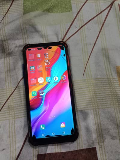back cover is damage acha cell fone h 03334838007 per rabta karen
