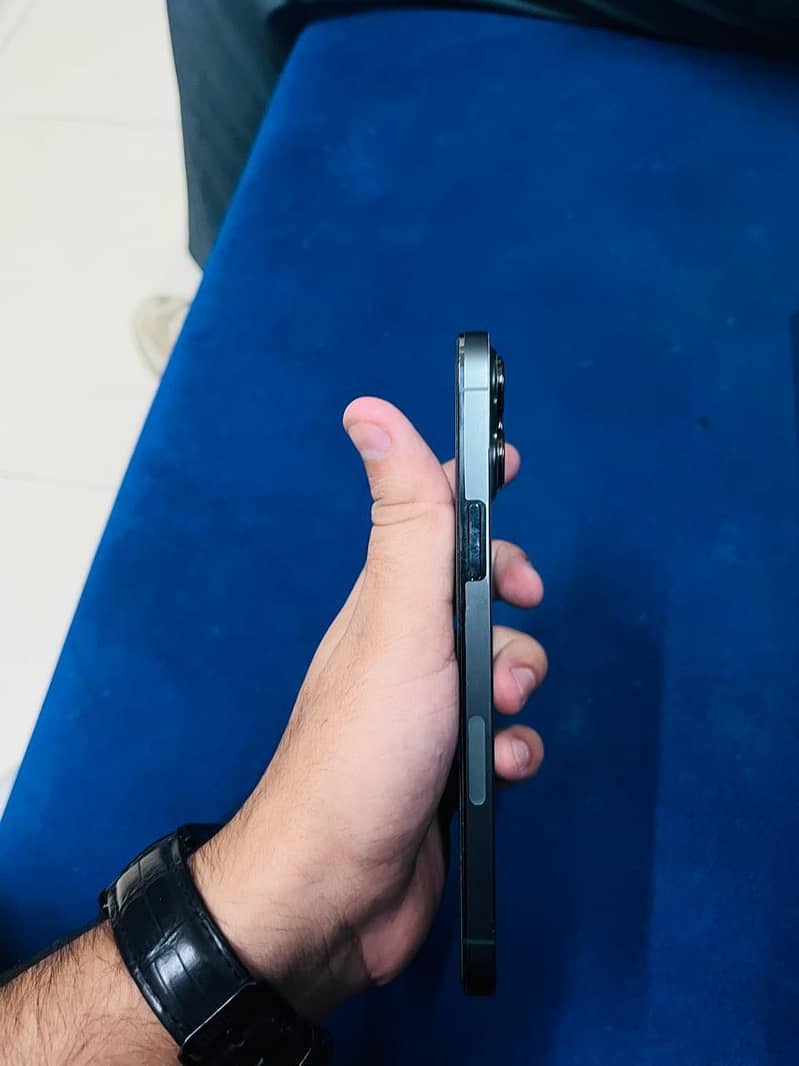 IPHONE 13 PRO MAX 6