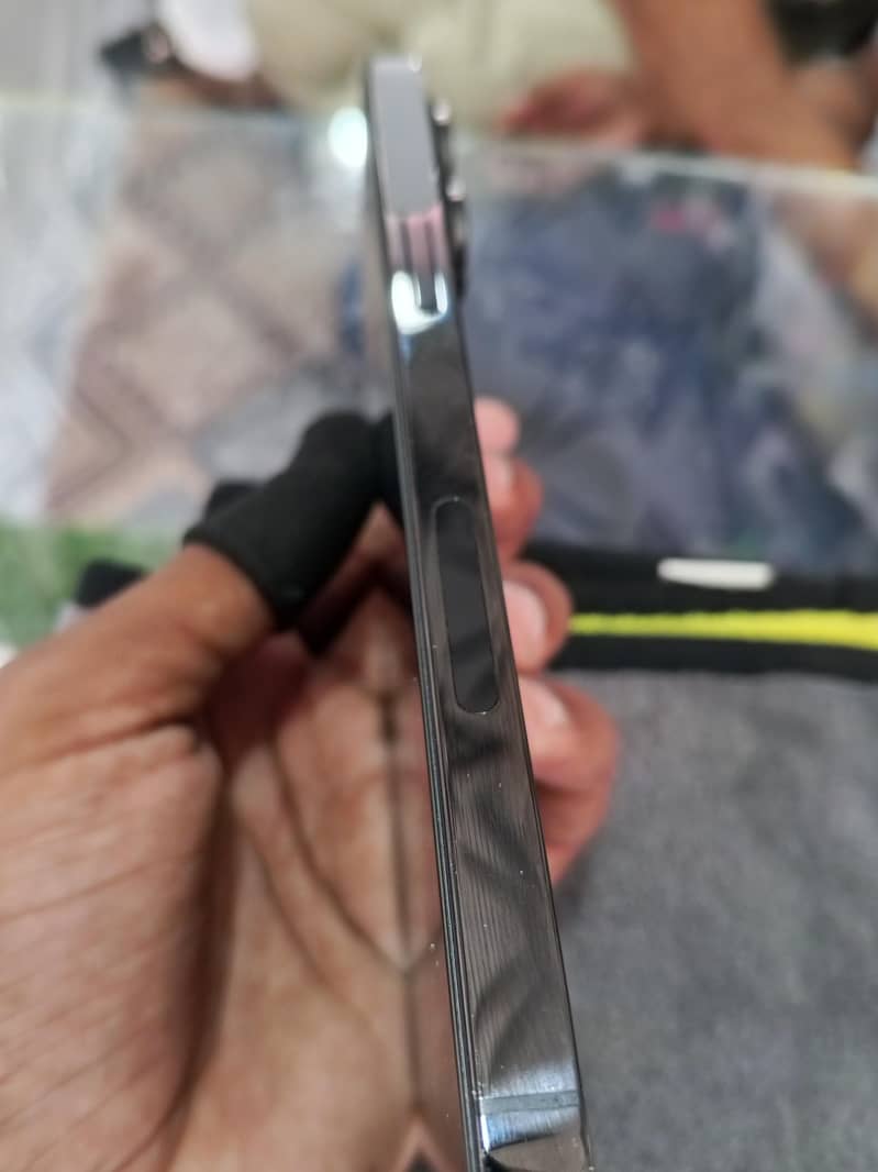 IPHONE 14 PRO MAX 4