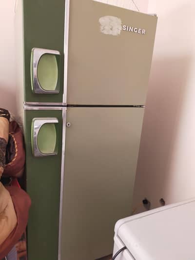Refrigerator Singer company double door