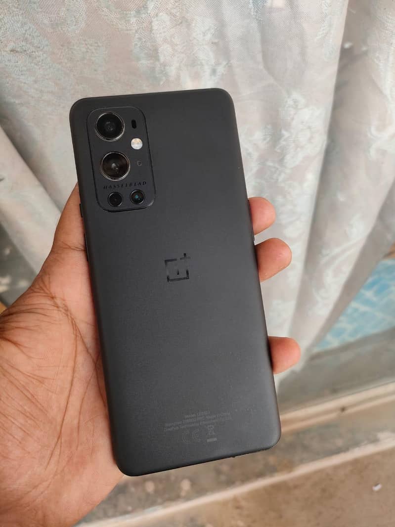 One Plus 9 Pro 6