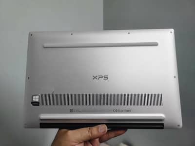 Dell XPS Gen 10  - infinity Edge Display -  Metal Body