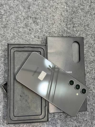 Samsung s24 fe with box