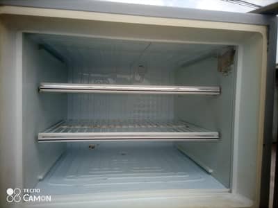 Dawlance fridge ha good condition