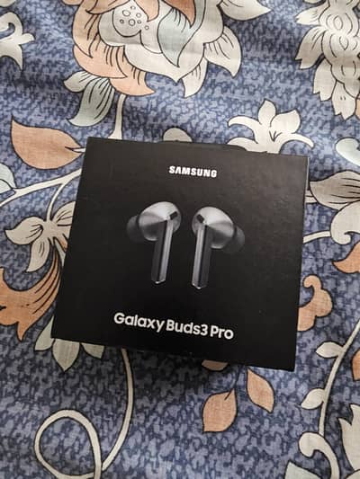 samsungs buds3 pro  10/10 condition