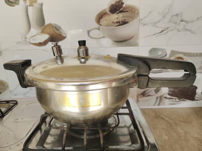 pressure cooker for sale