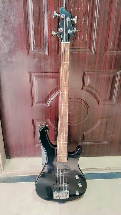 base guitar 