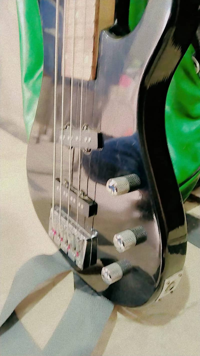 base guitar  8