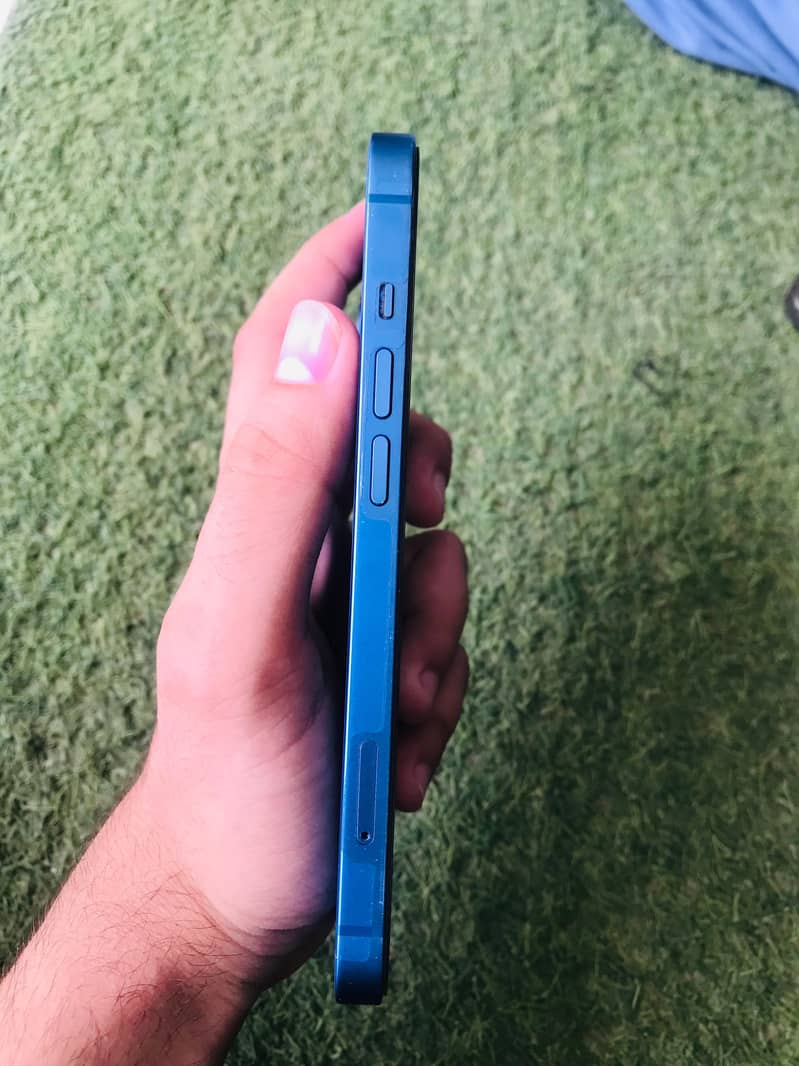 iPhone 13 5
