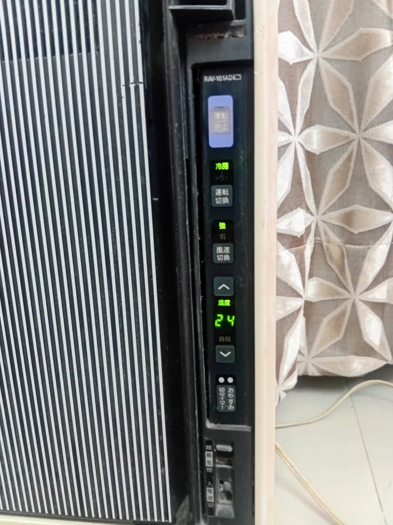 window ac 1