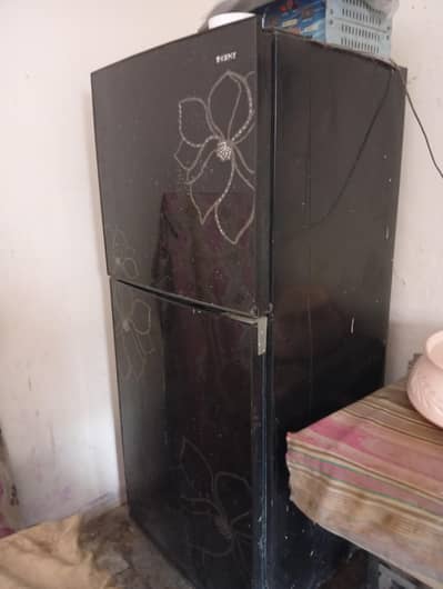 orient fridge medium size black color