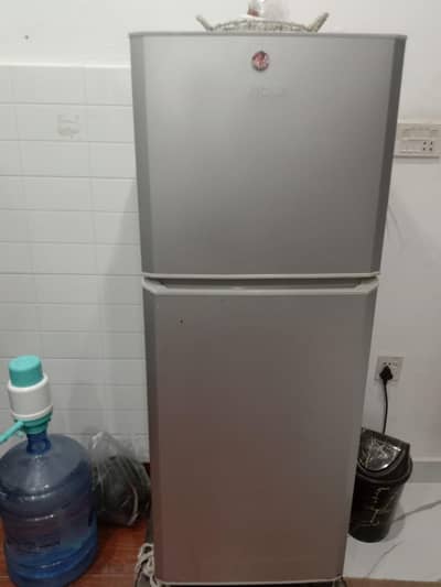 important fridge  hai like new