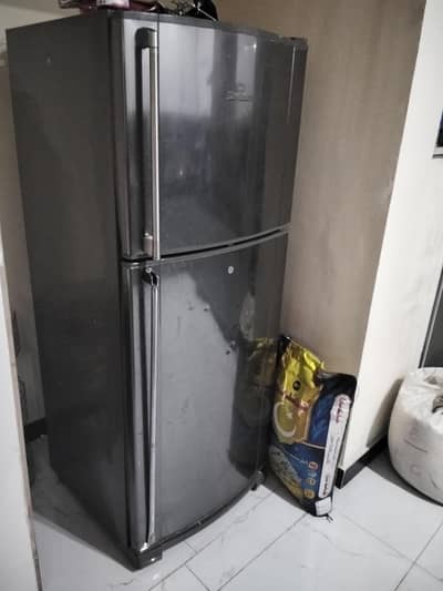 dowlance fridge in very good condition with perfect cooling