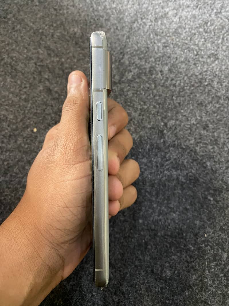 GOOGLE PIXEL 8 1