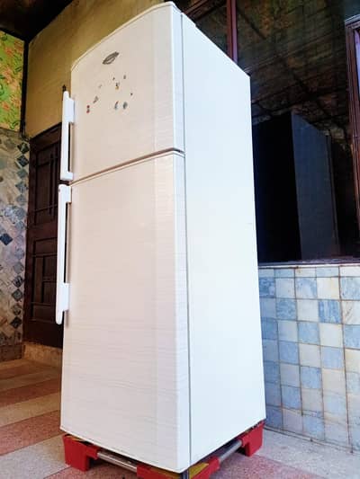 Dawlance big Fridge super white Like new