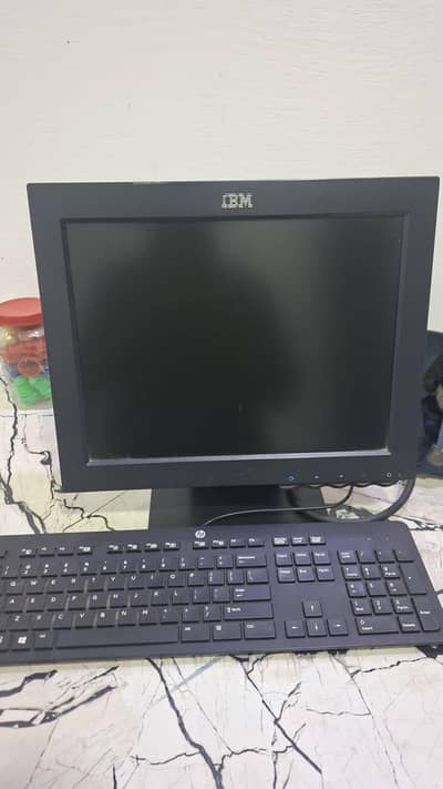 IBM 15 inch size LCD bilkul okay