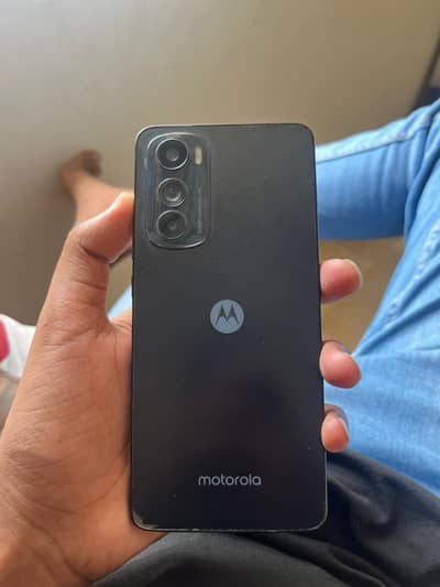 Motorola edge 30 gaming device