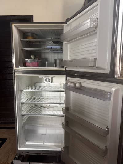 Dawlance fridge for sale