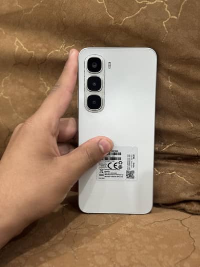 Hot 60i box charger all ok phone hai warranty 5month valid hai all ok