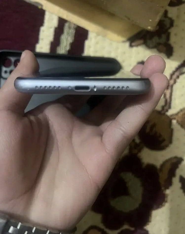Apple iPhone 11 1