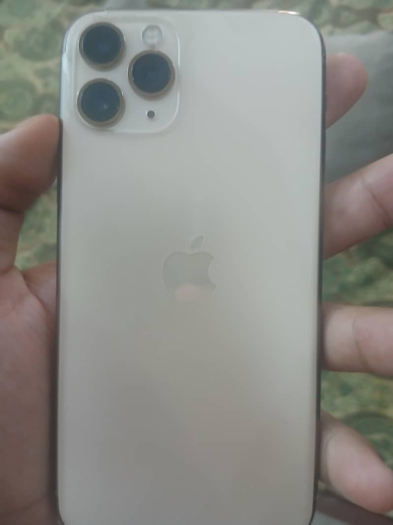 Apple iPhone 11 Pro 1