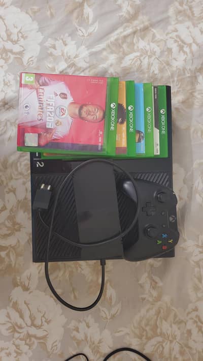 Xbox one(imported] with games