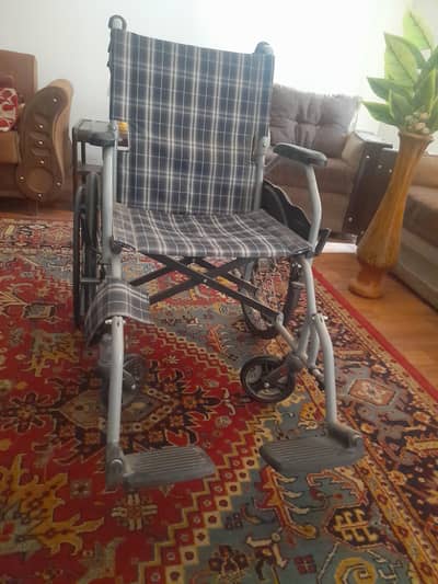 Manual wheelchair