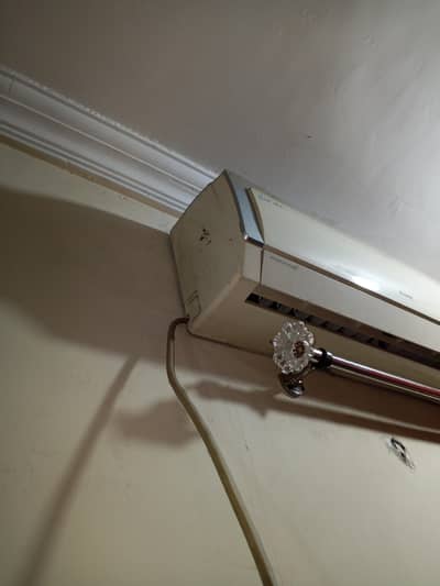 Gree Ac 1.5 Ton Working Condition No Any Fault Final Price