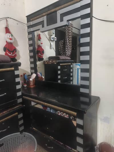 dressing table and side table